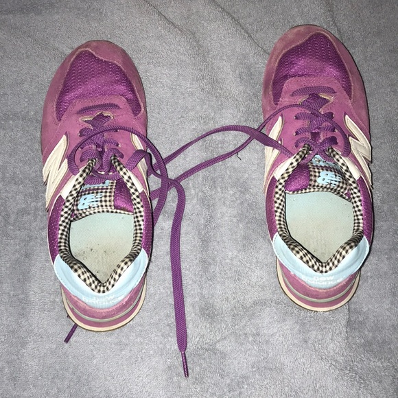 Purple new balance shoes// 574 - Picture 1 of 3